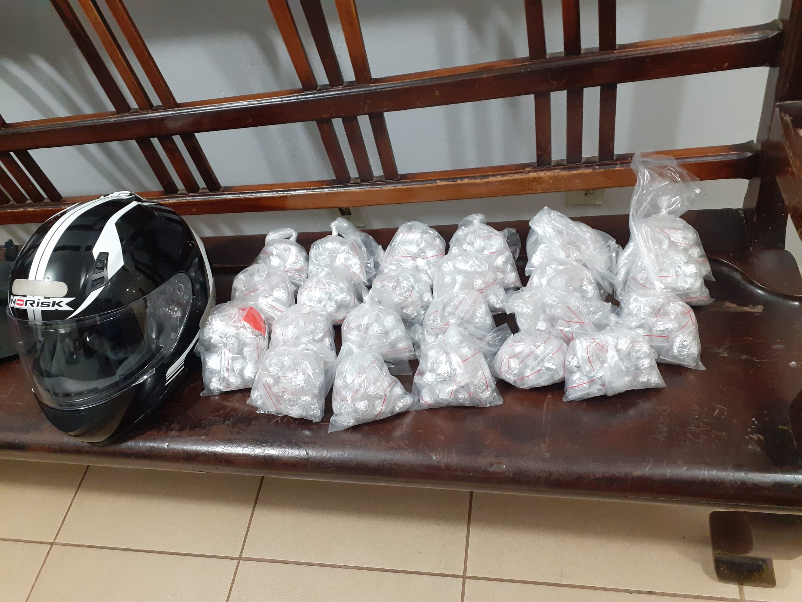 Traficantes Fogem E Abandonam Maconha Em Casa No Pacaembu