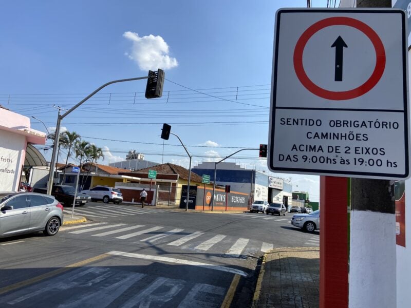 Prefeitura Inicia Ado O De Sinaliza O Para Proibir Tr Fego De