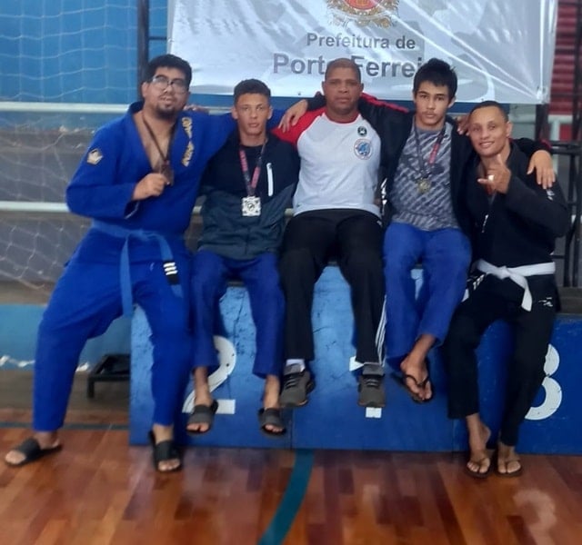 Atletas Da Equipe Romeu Bertho Pedro Santos Gorila Team Brilham Na