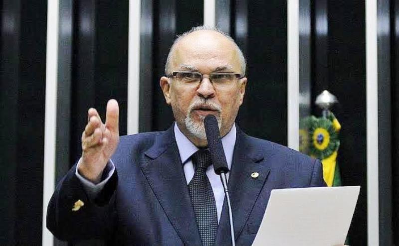 Supremo rejeita arquivamento de ação por corrupção contra ex-ministro Negromonte