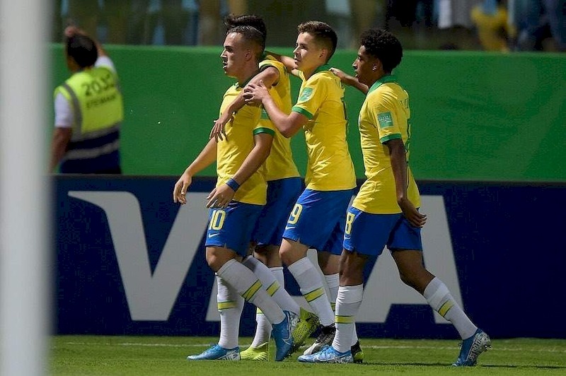 Com gols no 1º tempo, Brasil vence Itália e pega França na semi do Mundial Sub-17