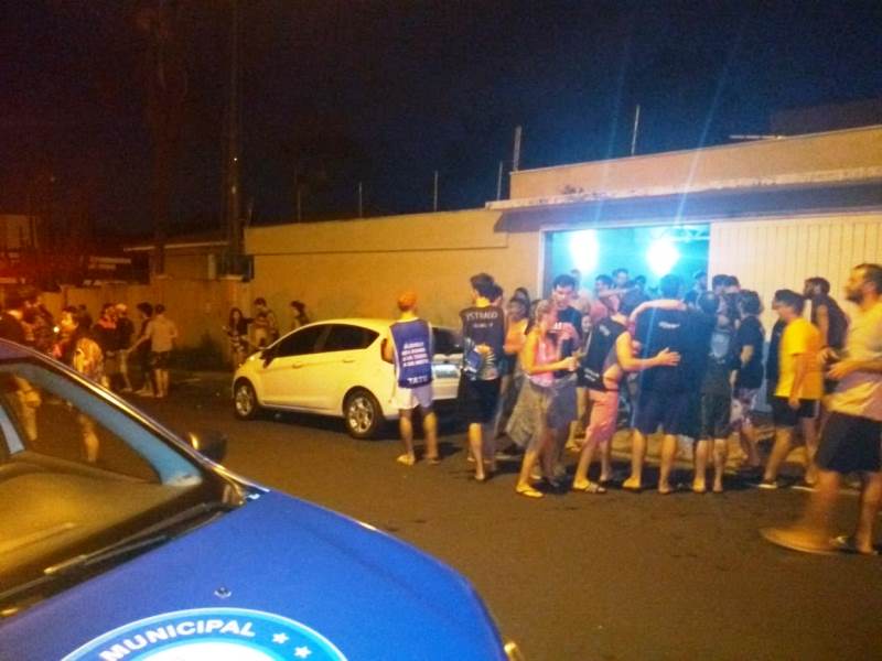 GM interdita festa no interior de república de estudantes na Vila Elizabeth