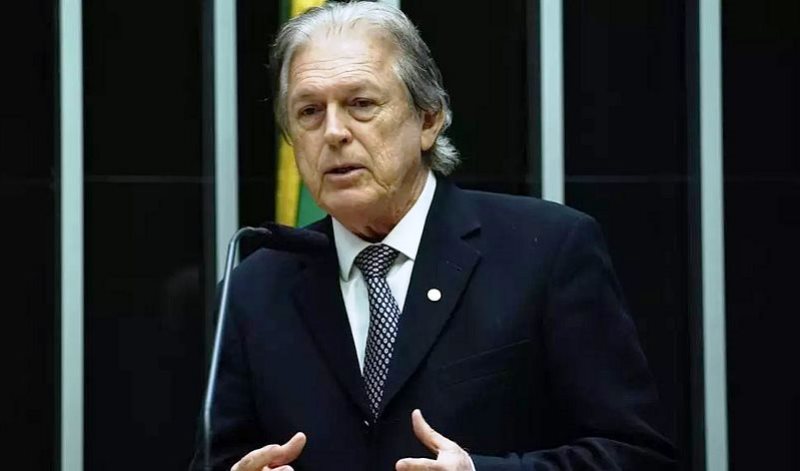 Decisão de Bolsonaro de acabar com DPVAT atinge empresa de Luciano Bivar