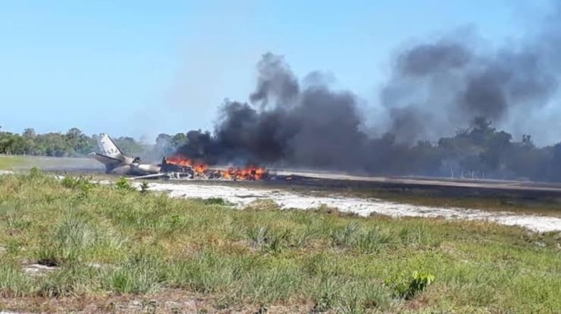 Avião de pequeno porte cai na Bahia e deixa 1 morto e 9 feridos