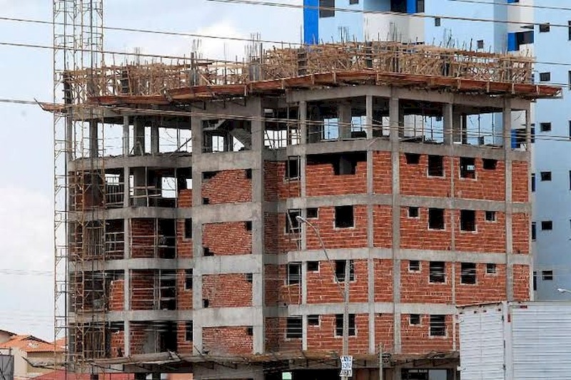 Atividade e emprego na construção consolidam tendência de crescimento, diz CNI