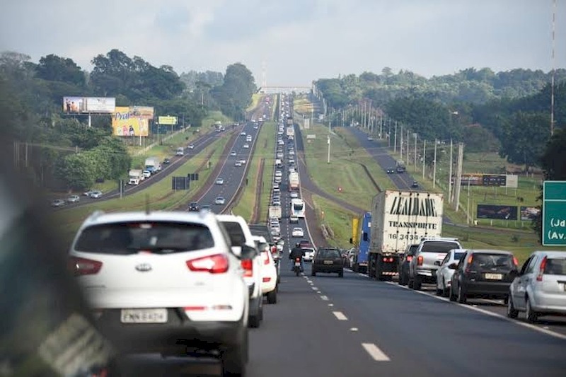 Ano Novo deve movimentar 3,6 milhões de veículos em rodovias de SP