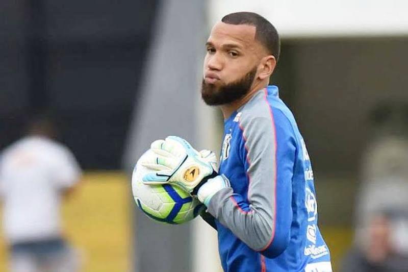Everson revela sonho de fazer gol pelo Santos