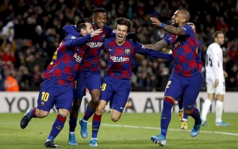 Messi dá vitória ao Barcelona sobre o Granada em dia de estreia de treinador