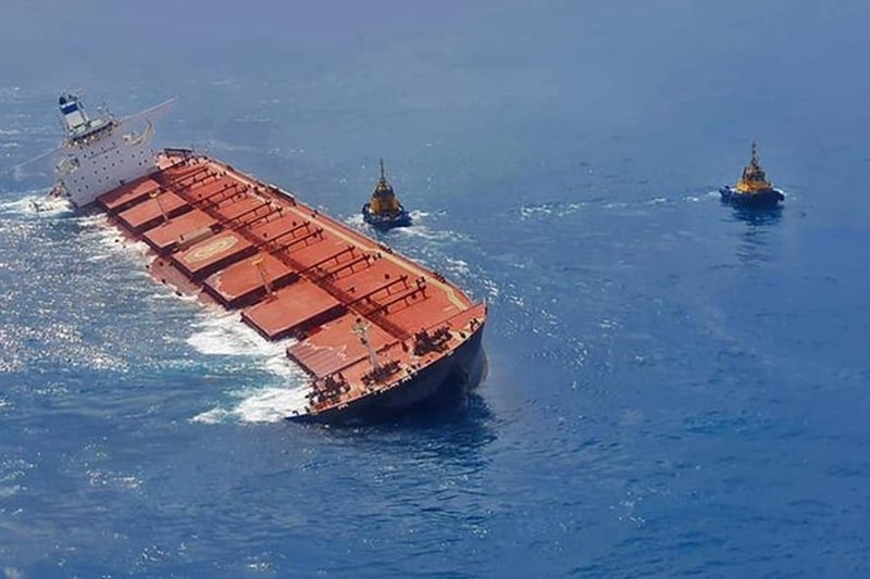 Marinha diz que não há risco imediato de naufrágio do Stella Banner