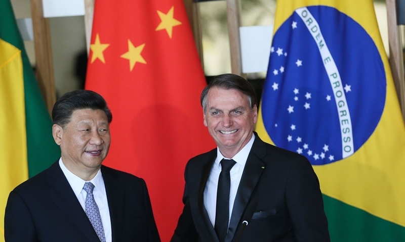 Bolsonaro e Xi Jinping trocam informações sobre a covid-19