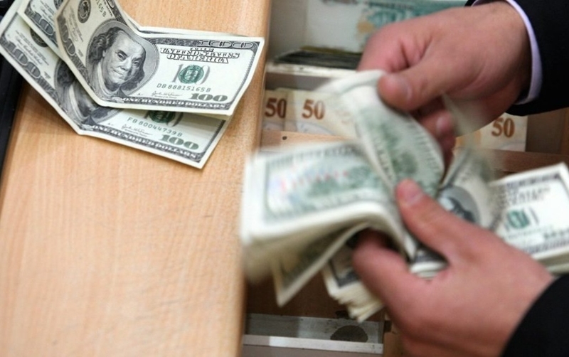 Dólar tem nova alta com Teich e exterior e vai a R$ 5,83 –