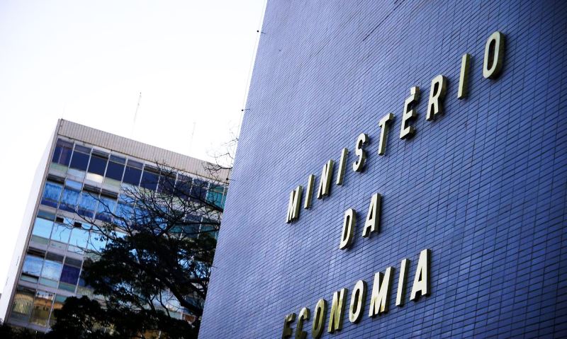 Ministério da Economia aprova financiamentos de US$ 790 mi para projetos
