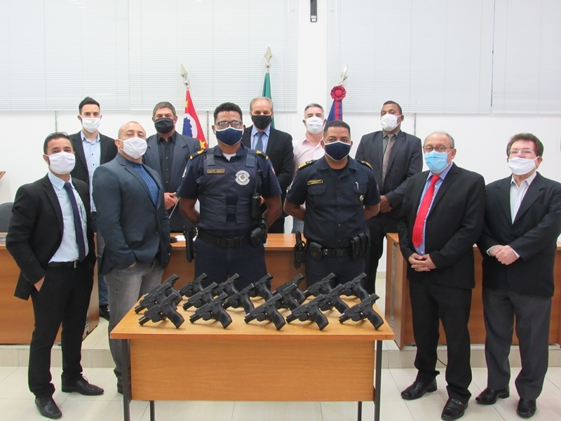 GCM recebe armas adquiridas por emendas parlamentares em Porto Ferreira