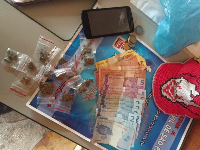 Polícia Militar detém jovem com maconha e dinheiro no Jockey Clube