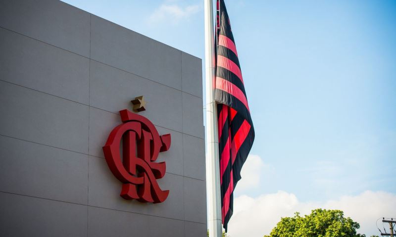 Alvo do Flamengo, Carlos Carvalhal é apresentado pelo Braga