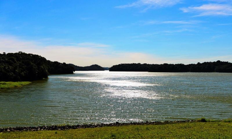 São Paulo busca projetos para gerar energia solar na Represa Billings