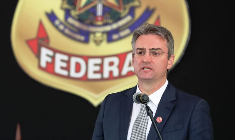 Diretor da Polícia Federal defende investir em tecnologia contra o crime organizado