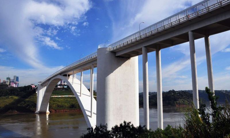 Ponte entre Brasil e Paraguai é reaberta