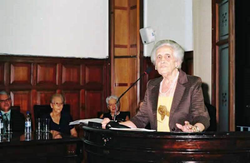 Professora Carminda de Castro Ferreira, referência para a educação e a cultura em São Carlos