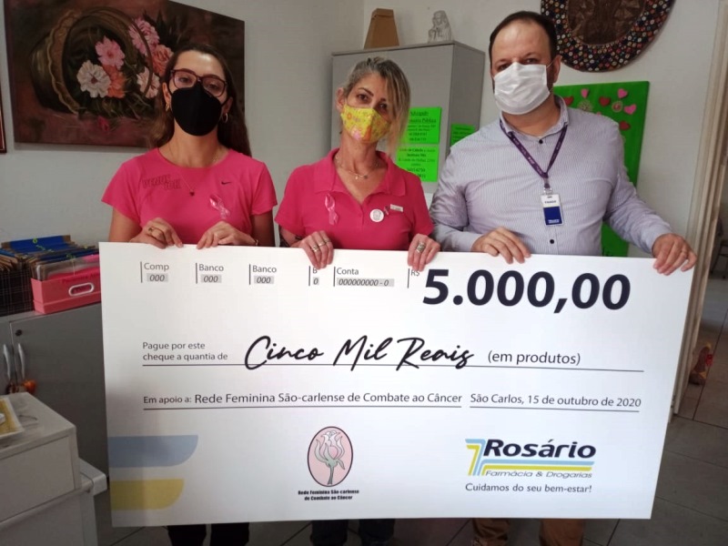 Farmácia Rosário faz doação à Rede Feminina de Combate ao Câncer