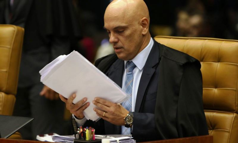 Moraes prorroga inquérito sobre suposta interferência na PF