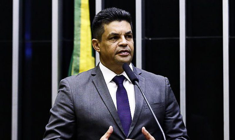 Câmara confirma cassação de deputado Manuel Marcos