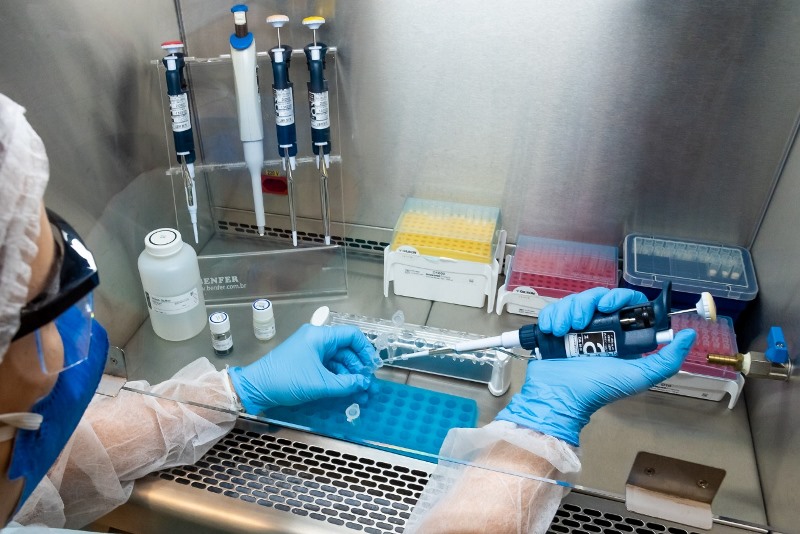 Laboratórios privados têm alta de testes positivos da Covid-19