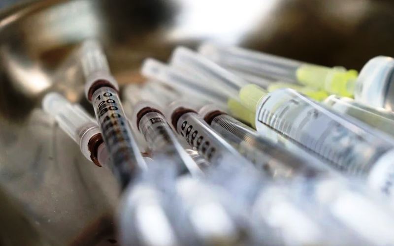 São Paulo vai comprar 100 milhões de seringas e agulhas para vacinação de coronavírus