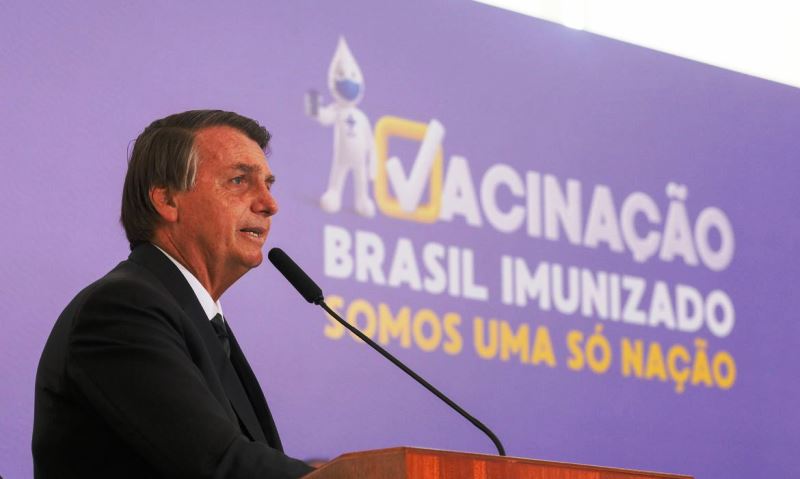 Bolsonaro pede união a governadores na luta contra a Covid-19