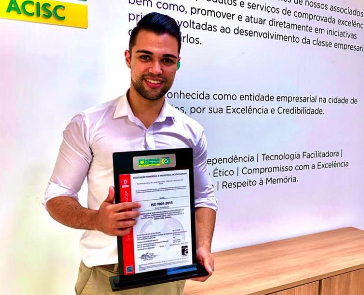 Egresso da UNICEP participa da conquista de certificação pela ACISC