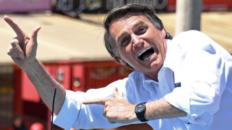 Bolsonaro venceria todos os adversários em 2022, diz pesquisa
