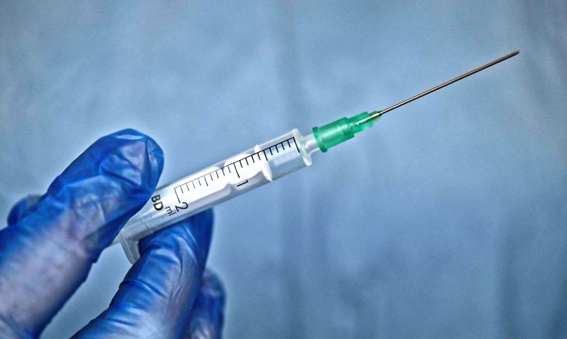 ANVISA alerta para venda de vacinas falsas na internet