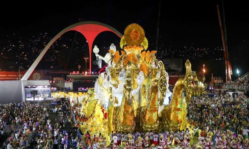 Governo do Rio cria carnaval fora de época