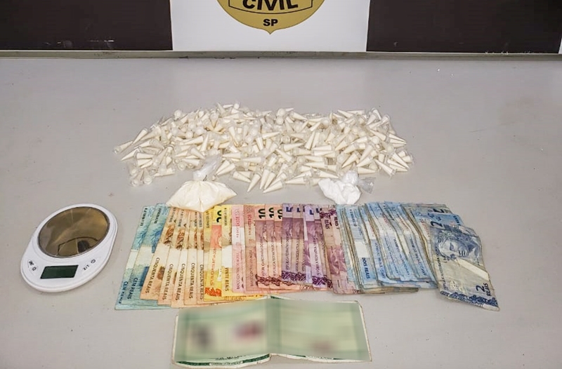 Homem é preso com mais de 300 porções de cocaína na região