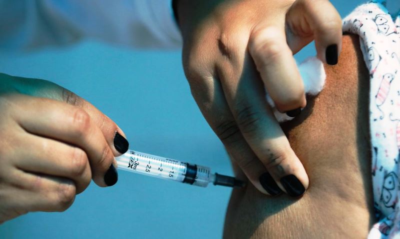 São Paulo amplia vacinação para profissionais de saúde