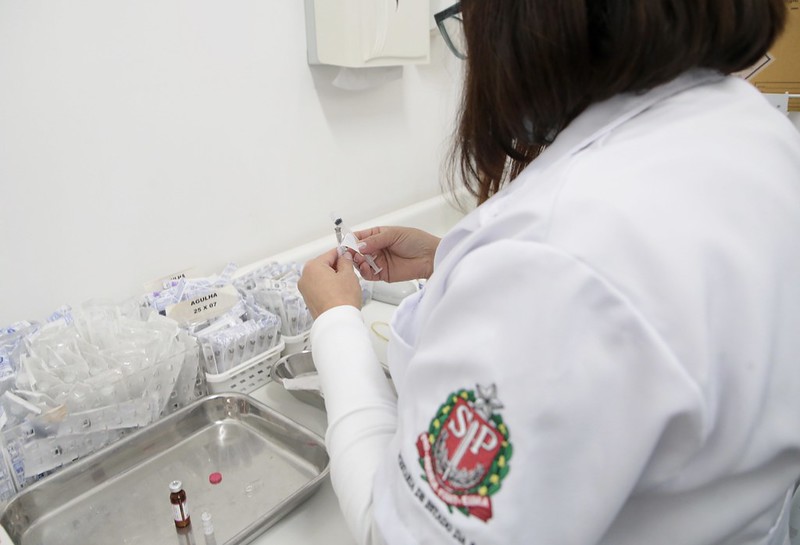 Hospital das Clínicas lidera estudo inédito de resposta à vacina em pacientes imunossuprimidos