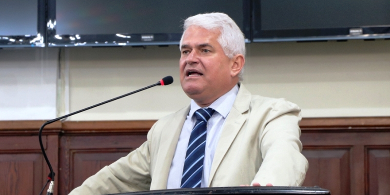 Marquinho Amaral solicita audiência pública na Câmara para resolver pendências