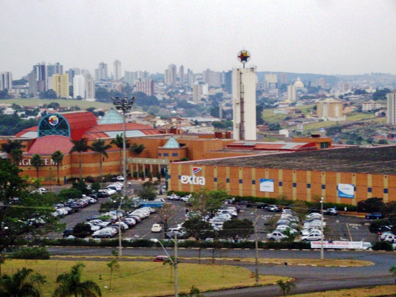 Volta às aulas no Iguatemi São Carlos tem descontos e variedade