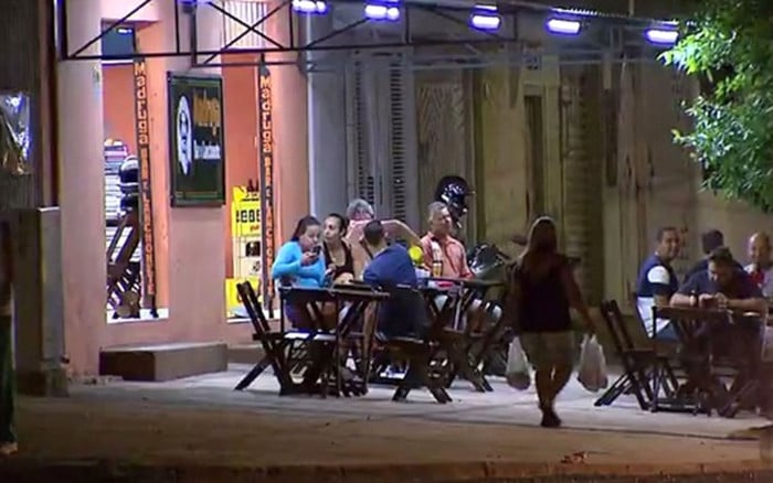 Fase laranja de São Carlos desagrada setor de bares e restaurante