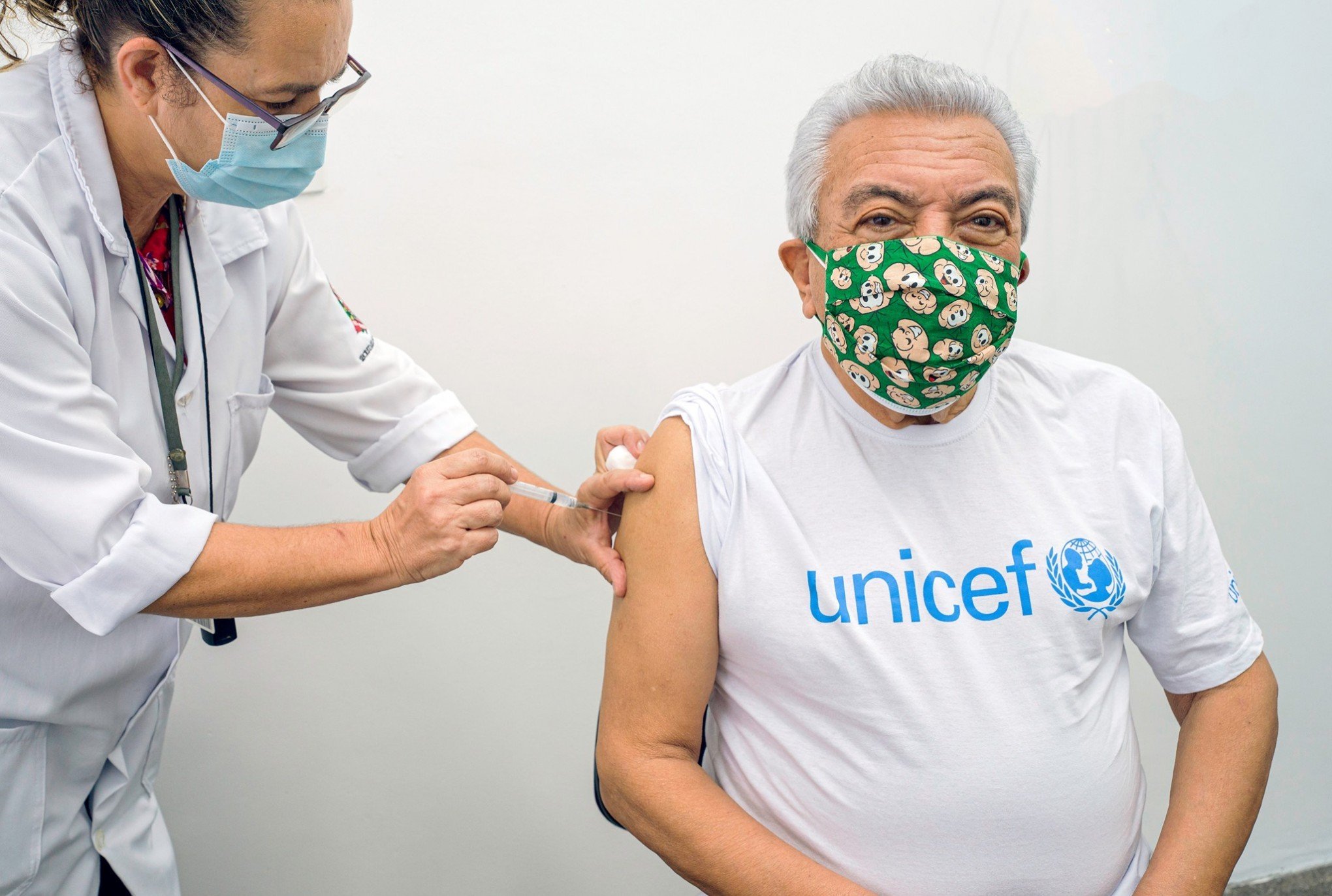Mauricio de Sousa recebe primeira dose da vacina contra covid-19