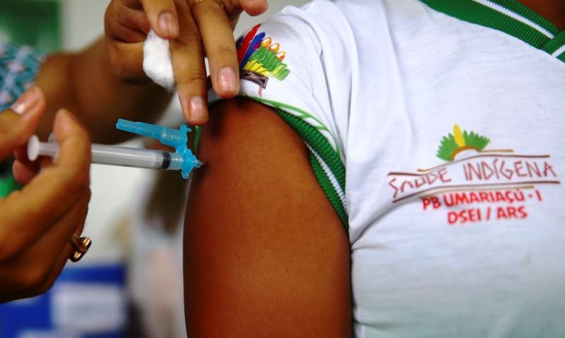 Itirapina antecipa vacinação de profissionais da Educação