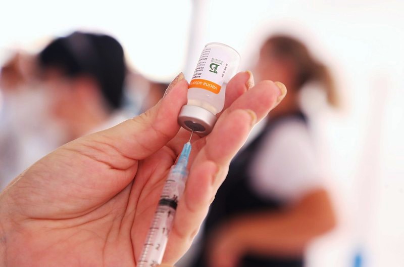 Quase 170 mil profissionais da educação de SP se cadastraram para receber a vacina contra a Covid-19