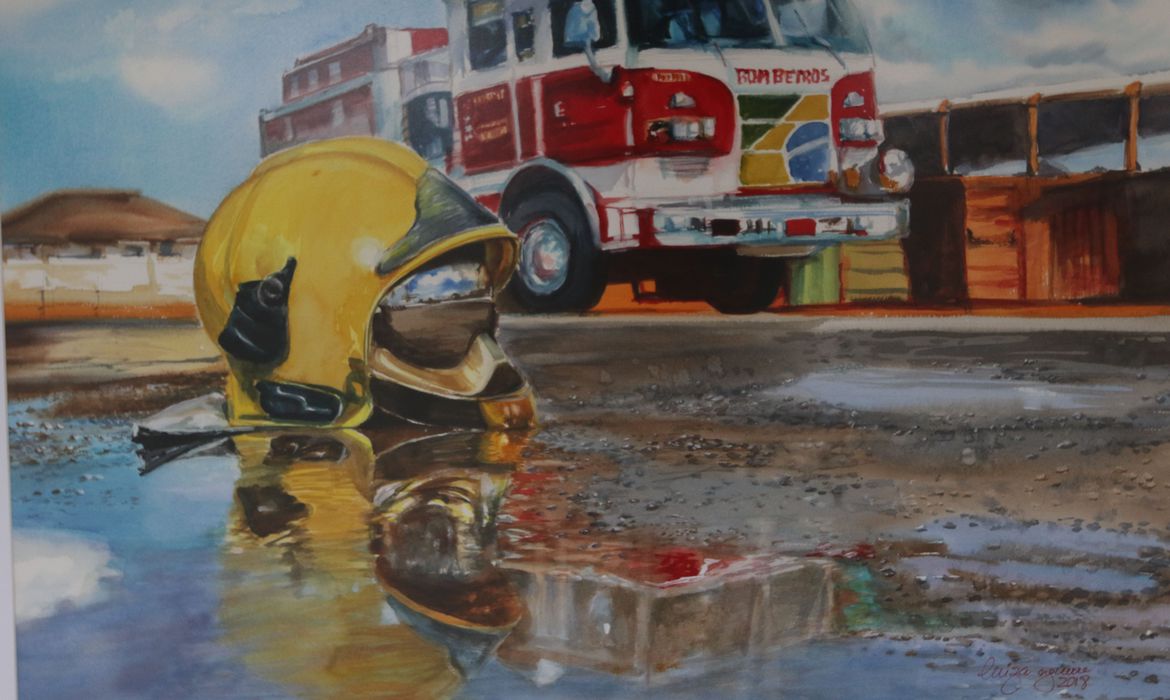 Exposição retrata dia a dia do trabalho dos bombeiros