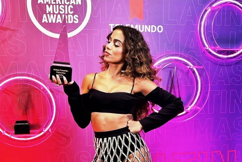 Anitta vence prêmio de ‘Melhor Artista Feminina’ no Latin America Music Awards