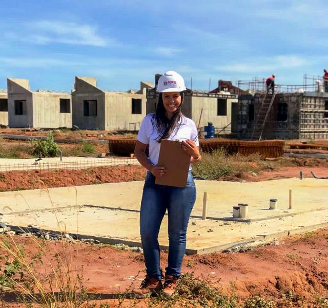 Egressa atua na área da Construção Civil