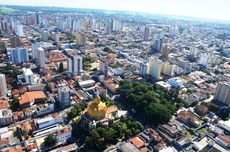 São Carlos está entre as 20 melhores cidades no setor de serviços