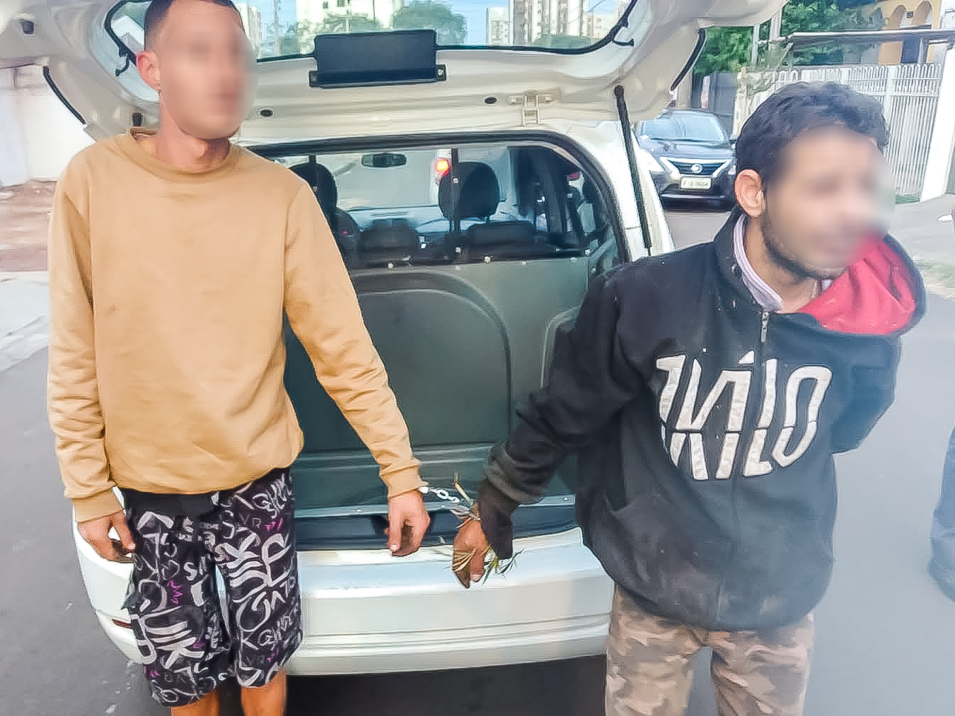 Dupla é presa durante tentativa de furto em residência no Centro