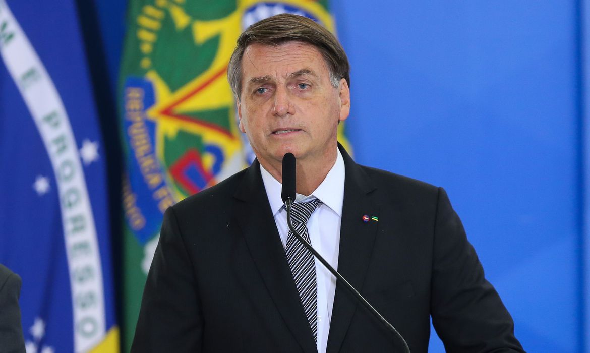 Bolsonaro participa de cúpula virtual sobre clima