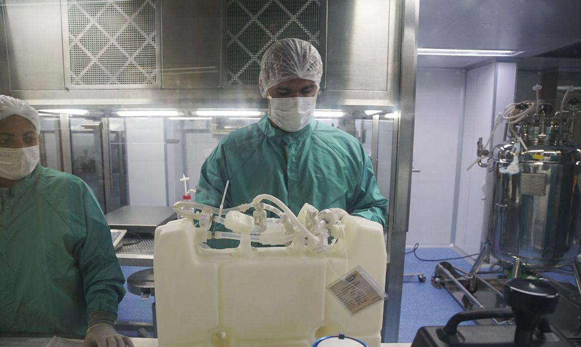 Fiocruz desenvolve esforços para elevar produção de vacinas