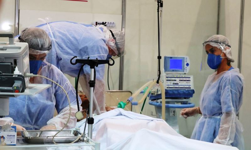 Dificuldade de acesso a hospitais potencializou mortes por Covid-19 no Brasil